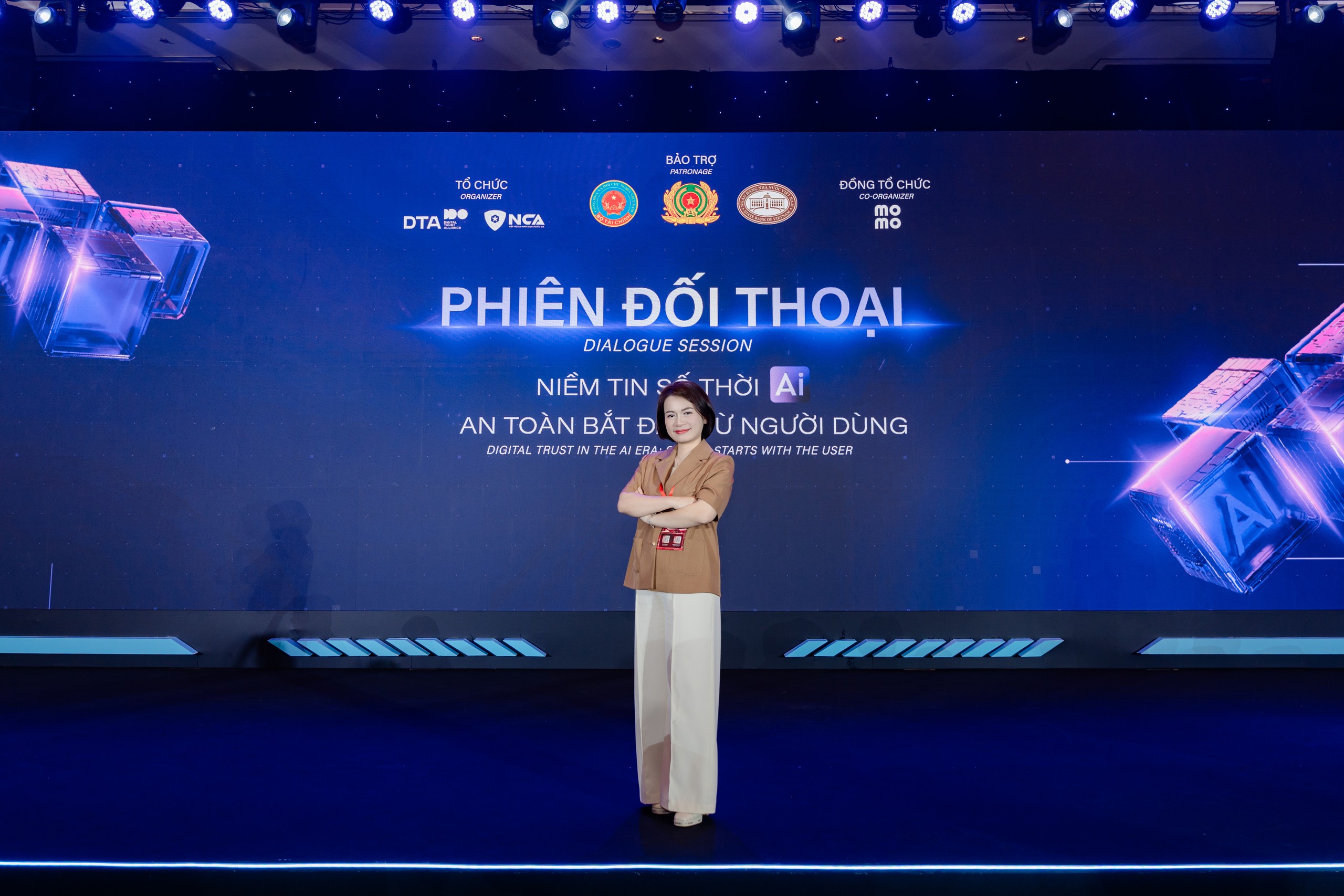 linhvumedia 02330 17878079404181144739372