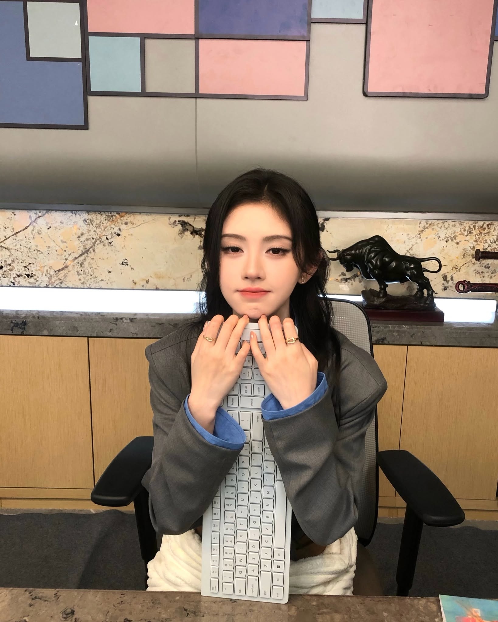 22