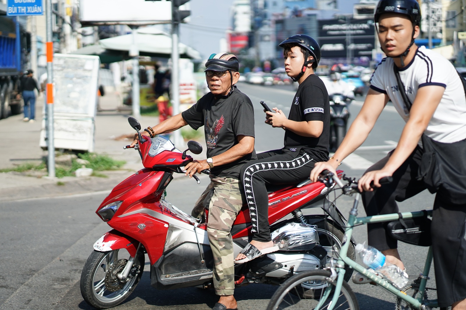 batchkom00670