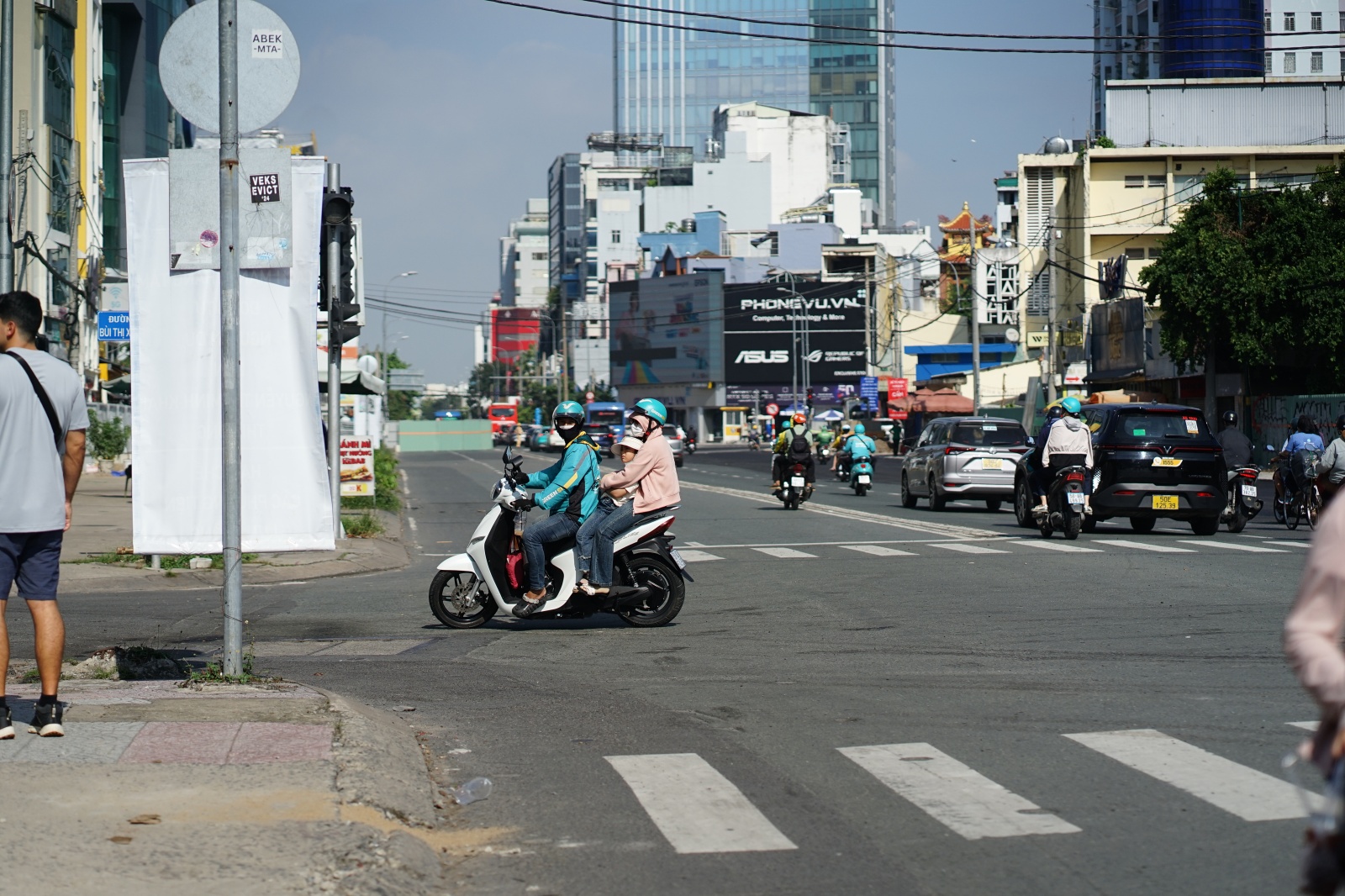 batchkom00679