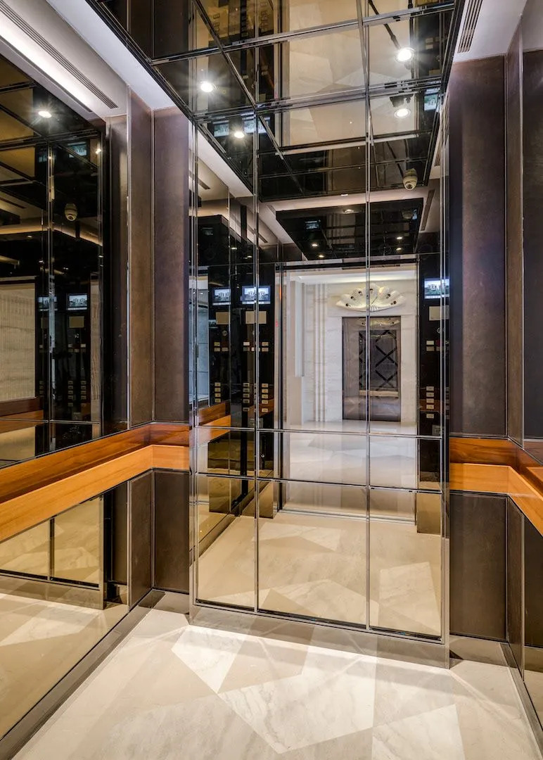 mirros in elevators 1788761981618