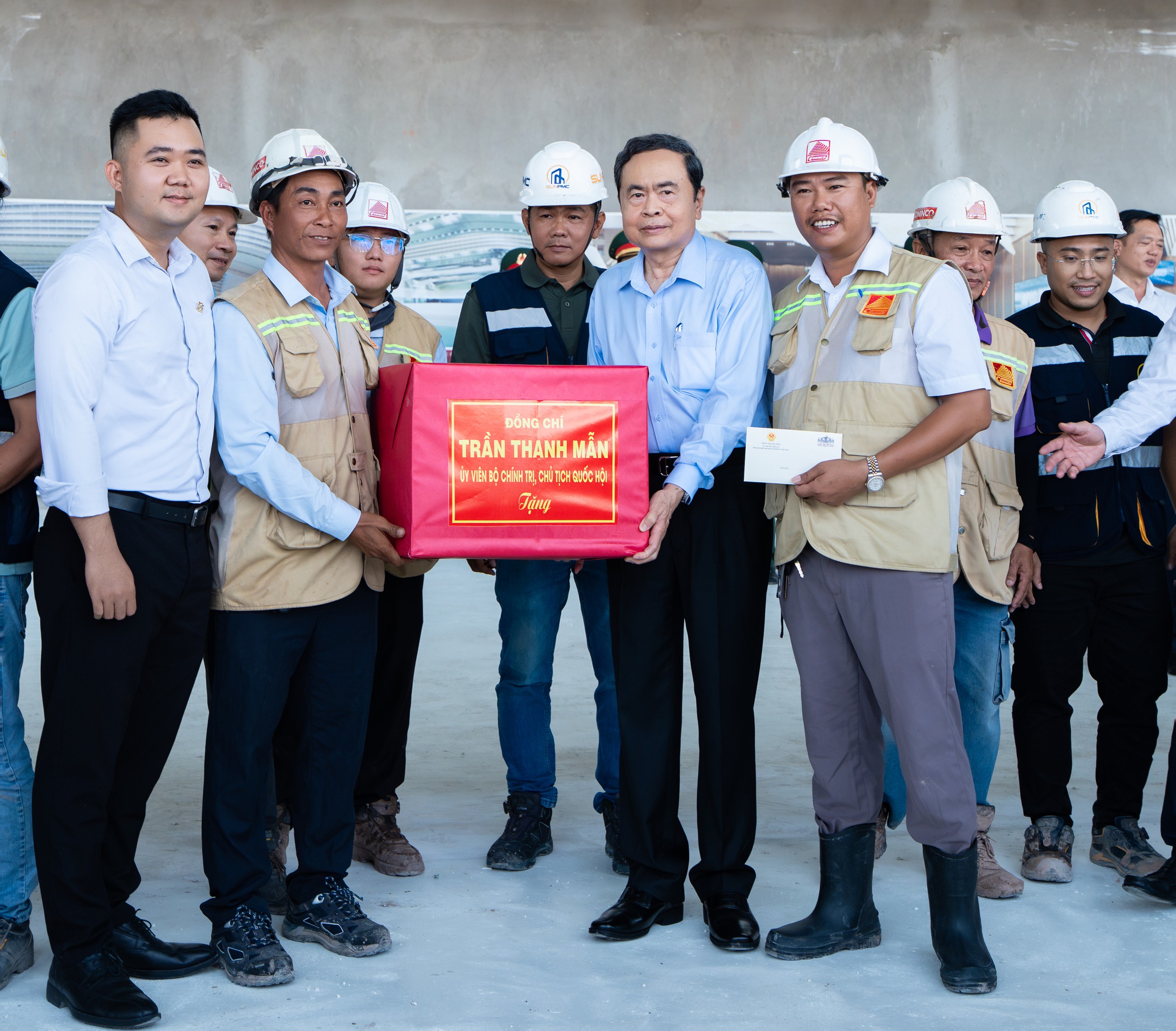 trung tam hoi nghi apec 16 1793109372184750307473