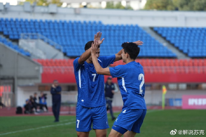 81092025gy1i7cy1iyl72j218w0u0wk3