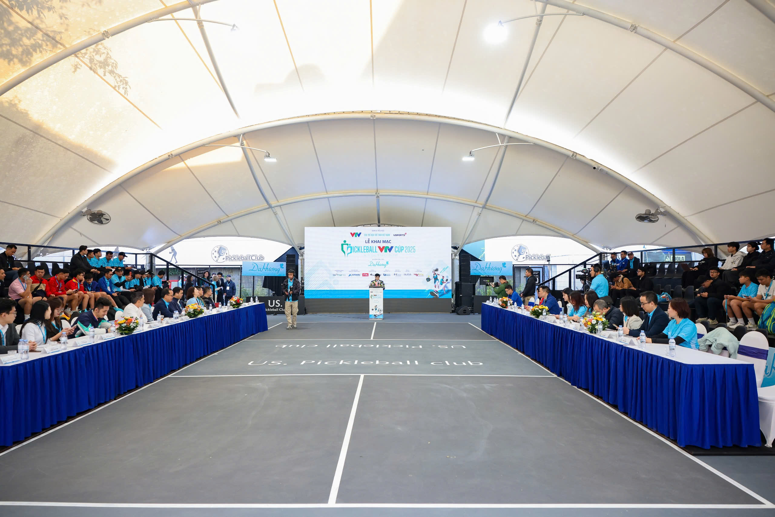 toan canh le khai mac