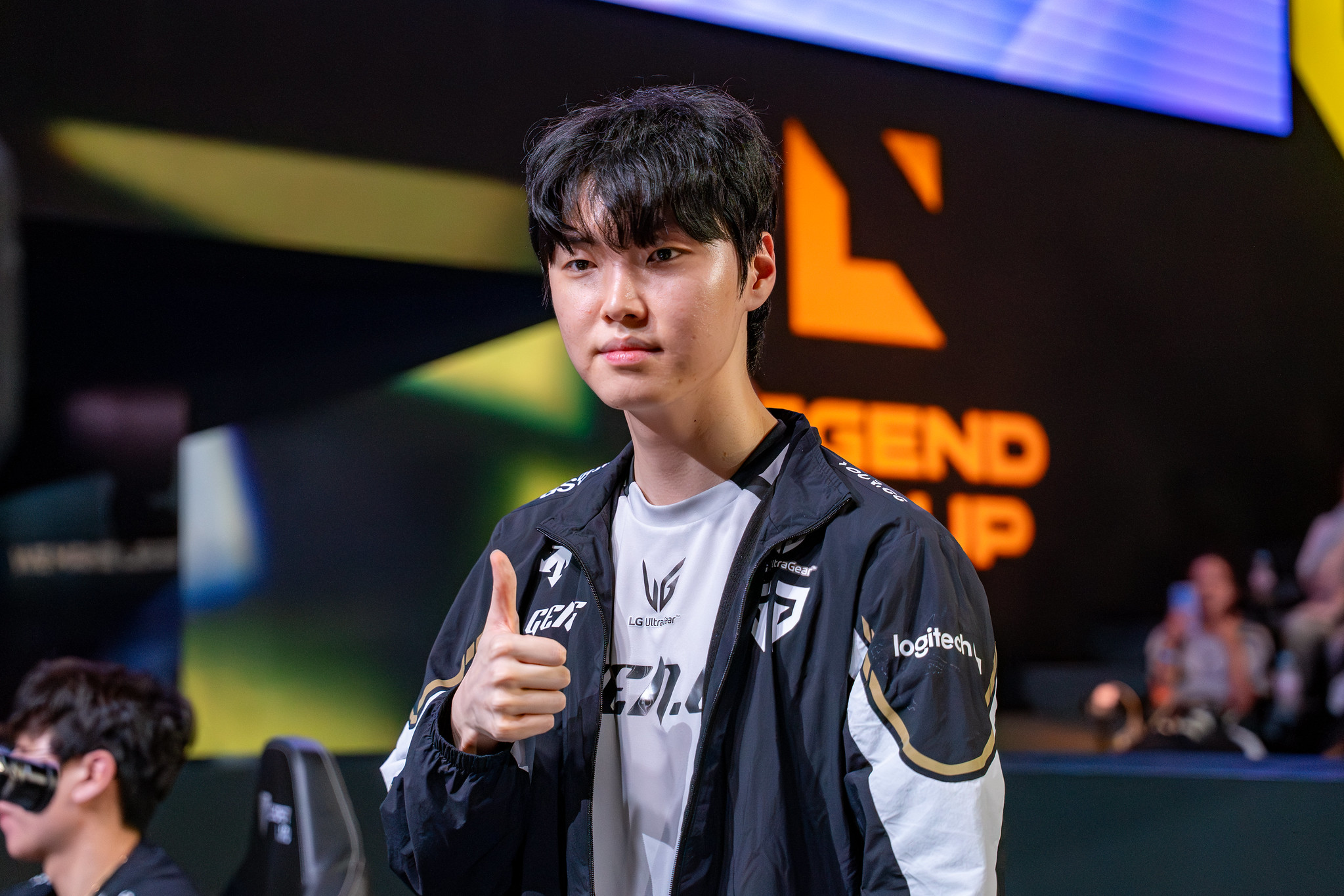 t1 geng 1 1754552535888254738769