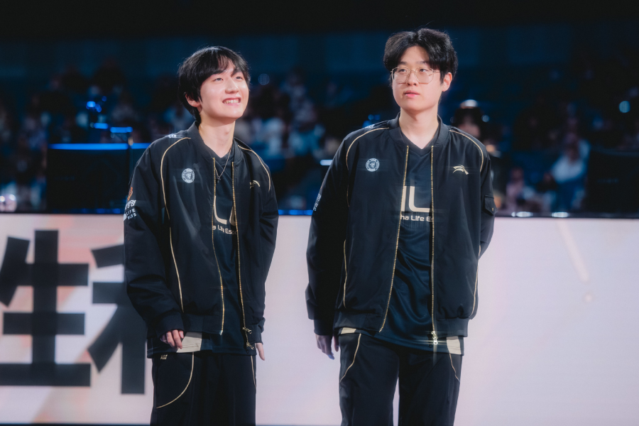 zeus chuyennhuong 5 1763096702467809655700