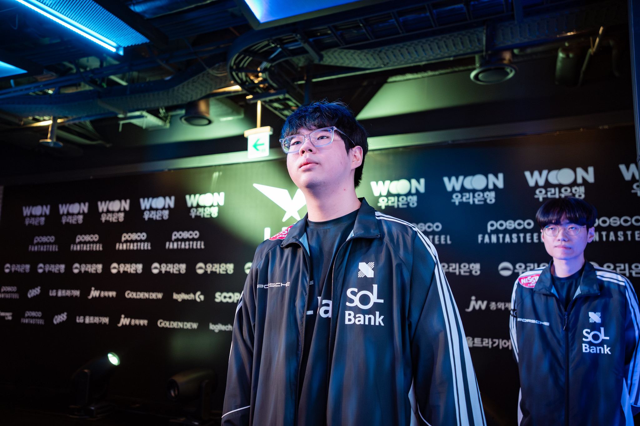 lazyfeel vietnam fan 1