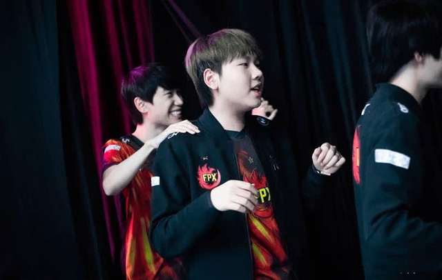 cuu vuong cktg danxeptiso lpl 2