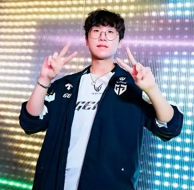 cuu vuong cktg geng 1