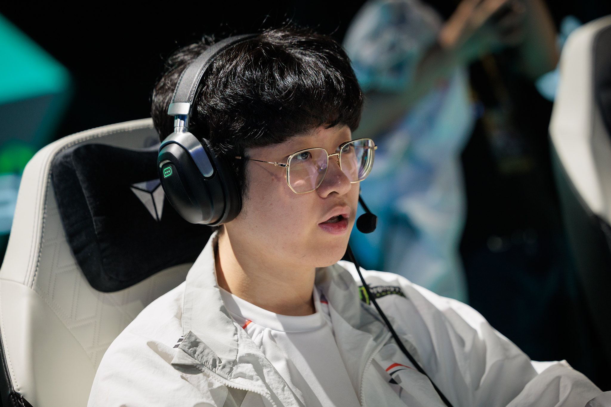 zeus cuu vuongcktg 3