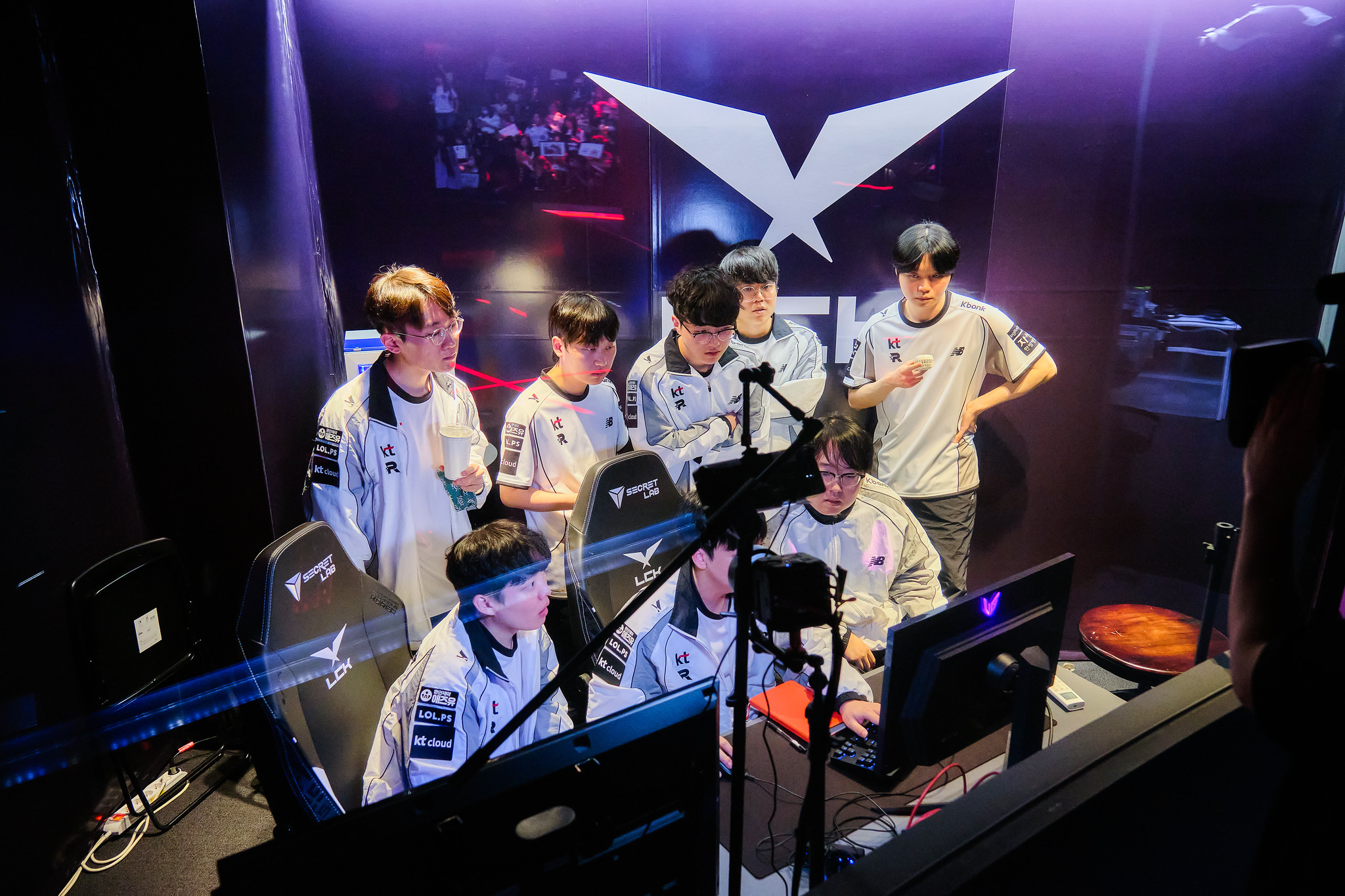 kt t1 1