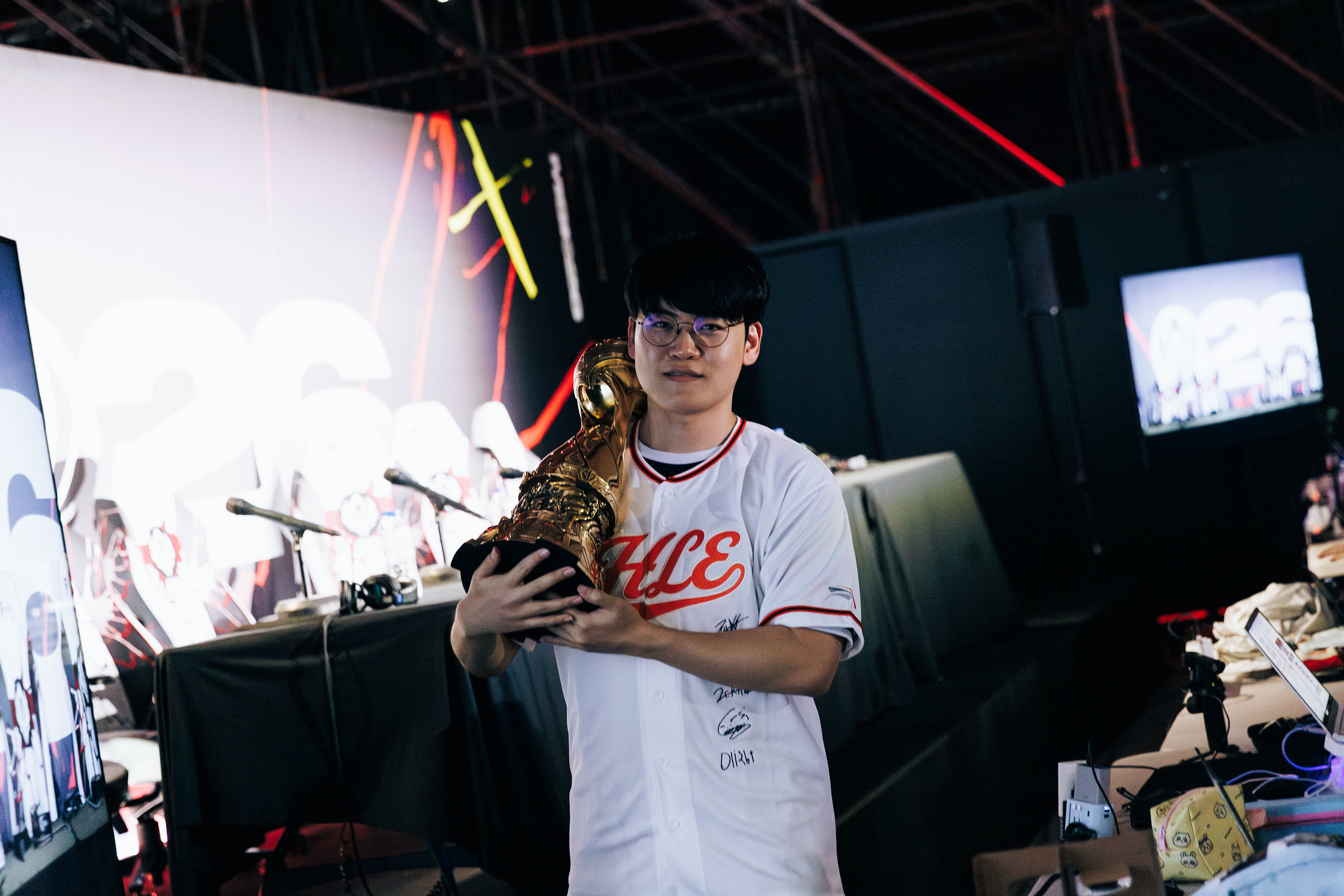 gumayusi faker 1
