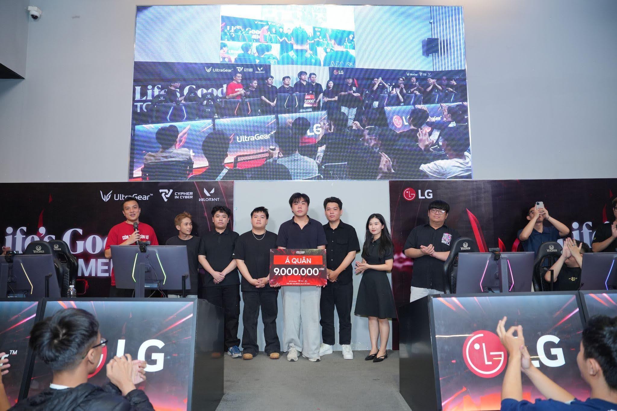 lg ultragear 2
