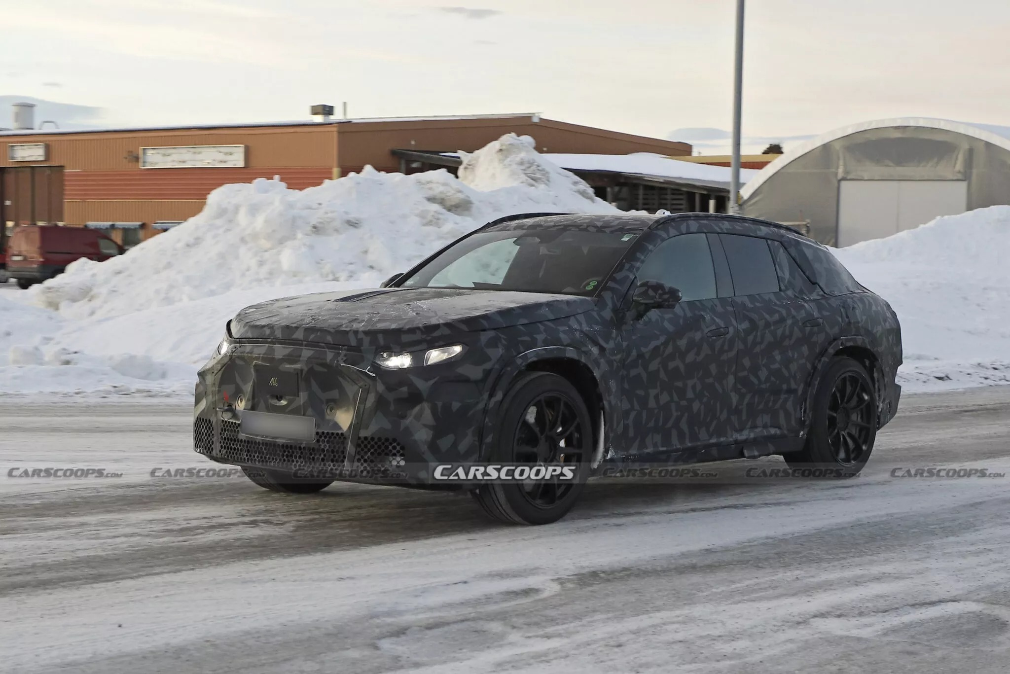 amg electric suv 00005 2048x1367