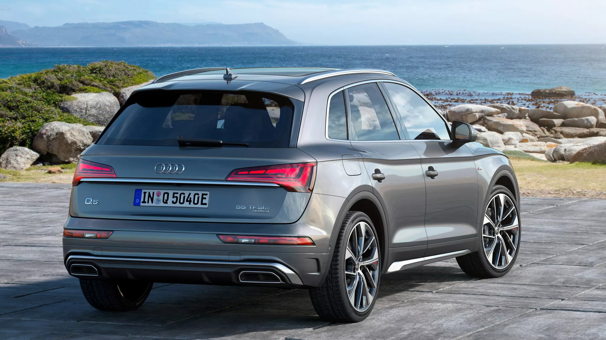 audi q5 old may9251 2048x1151