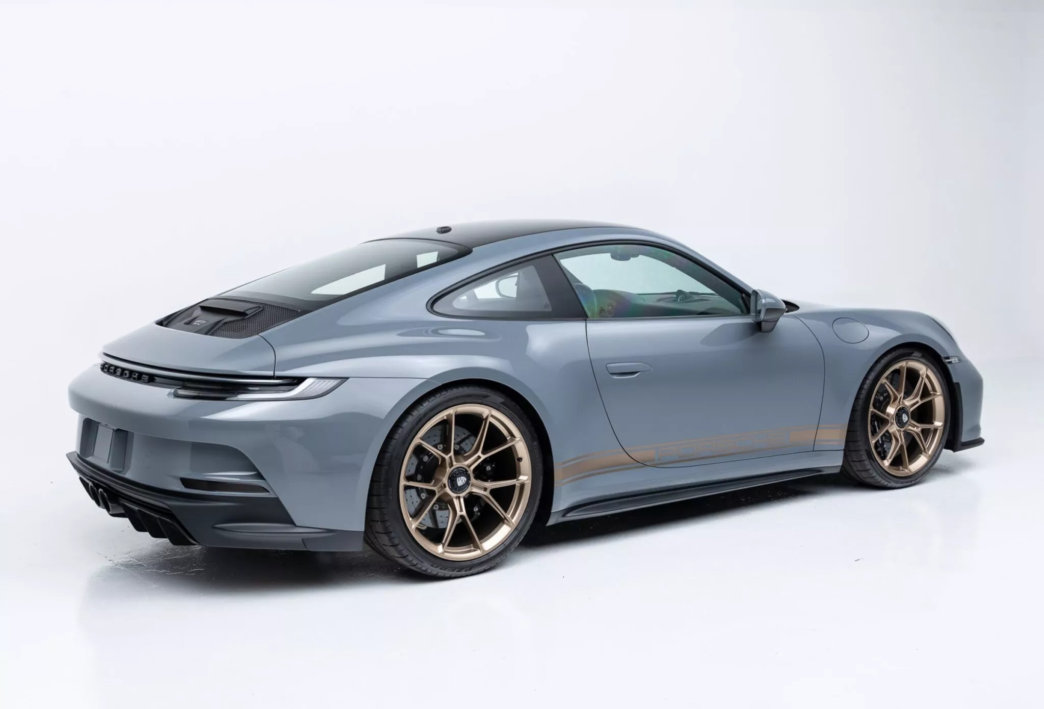 porsche 911 gt3 bat 00001 2048x1