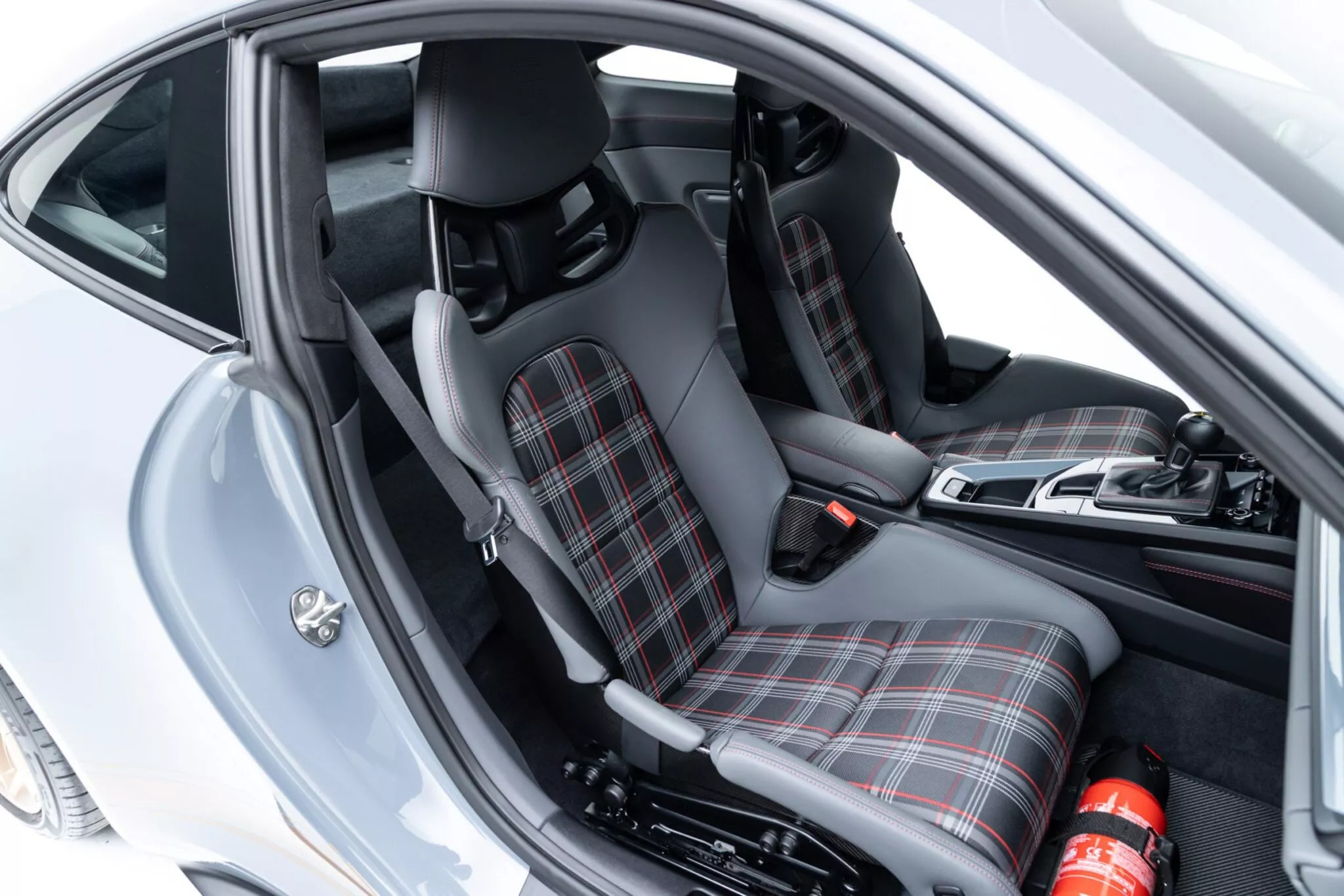 porsche 911 gt3 bat 00011 2048x1