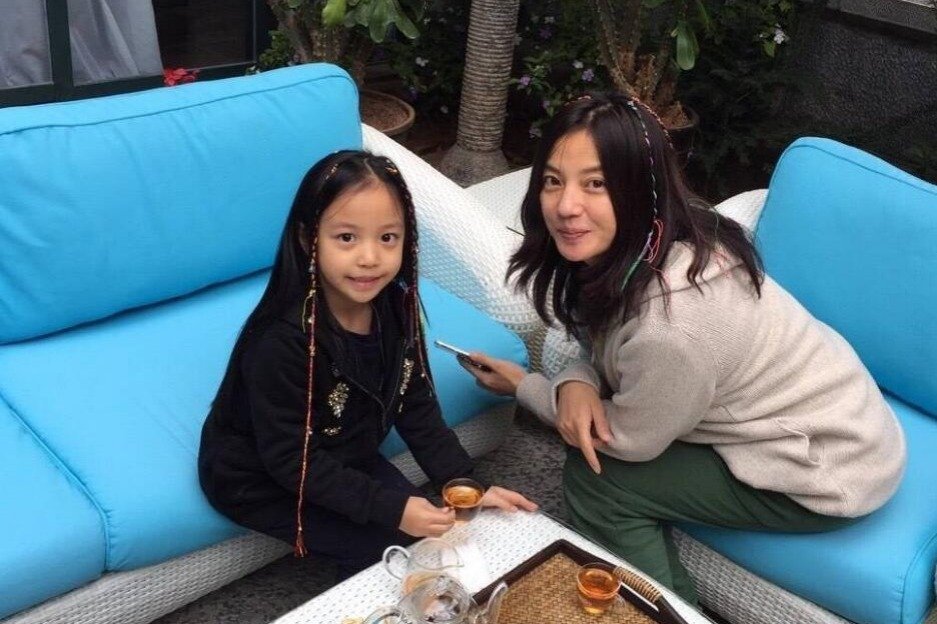 006tsjqbly4gu09pj9umqj30q10hcn00