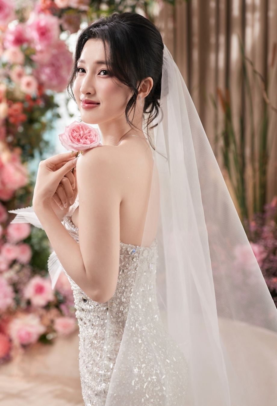 phuong nhi the hien bst ao cuo 5