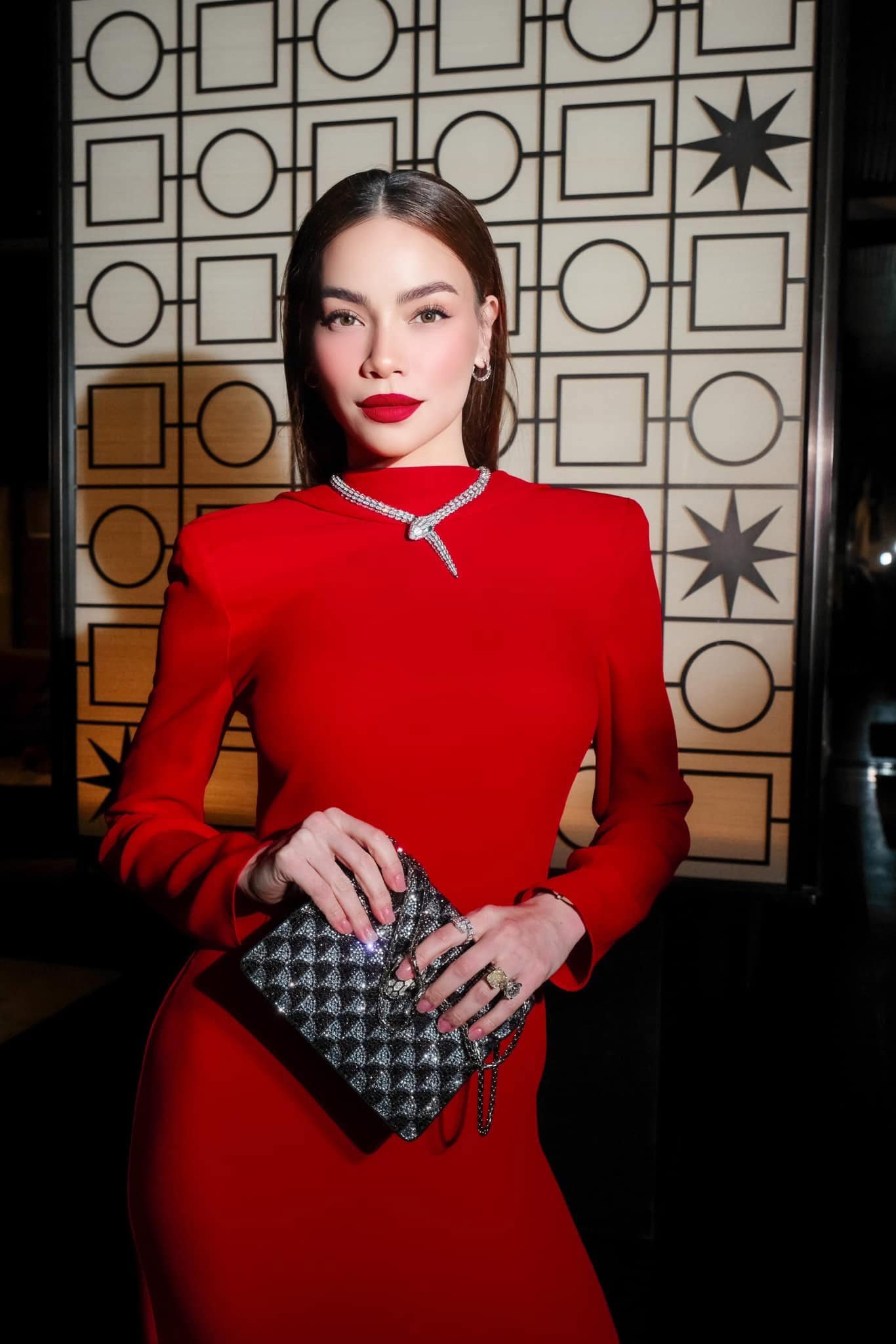 47278821611486648599460753262569768595408911n