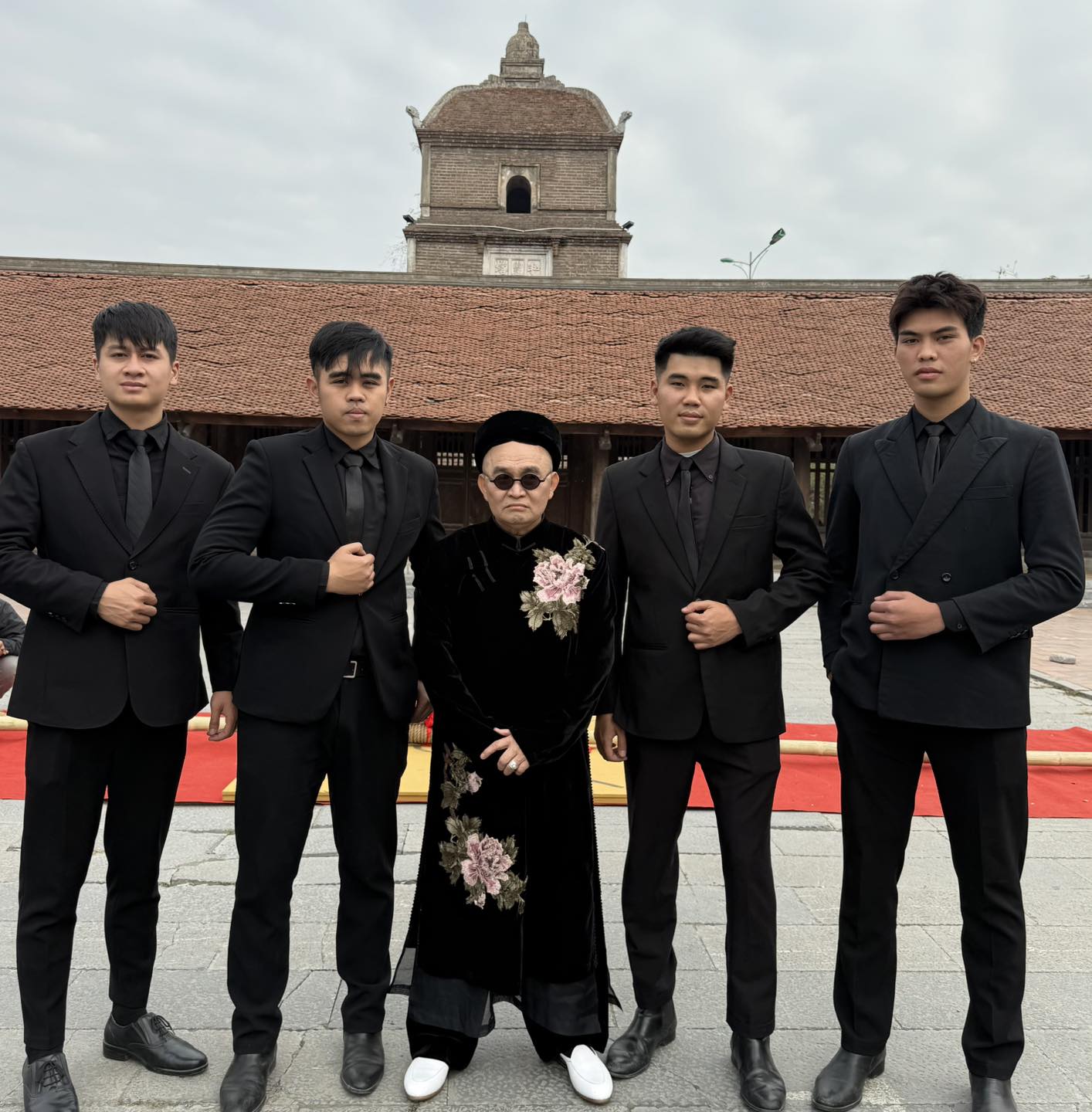 48068854811869877861263817559424581103469761n