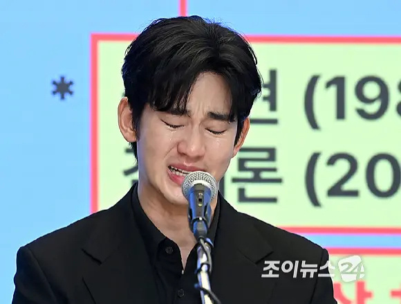 007jw0i0gy1i008c7na63j30g40c7761