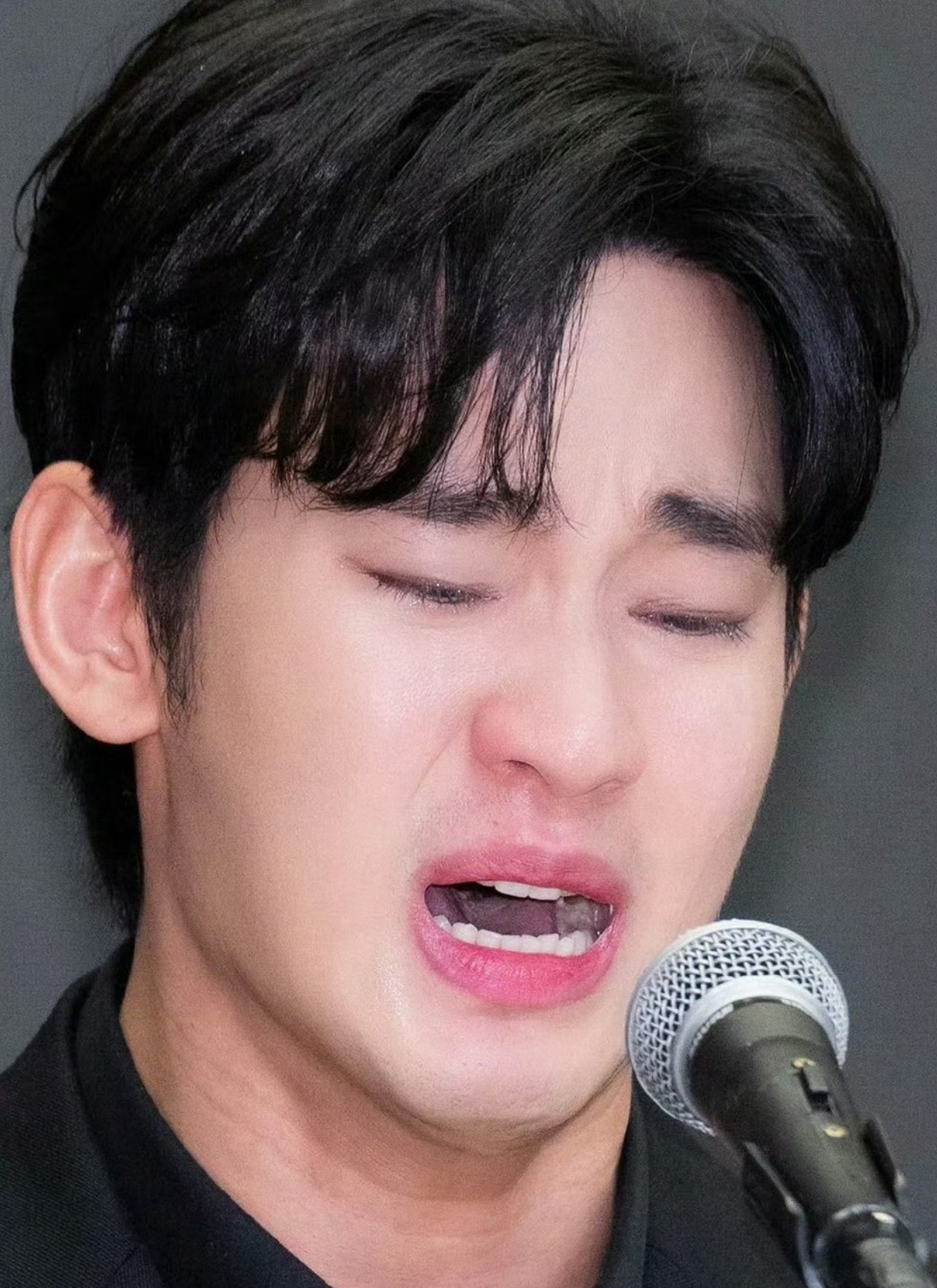 732bda19gy1i008a1upmnj210o1lgh7y