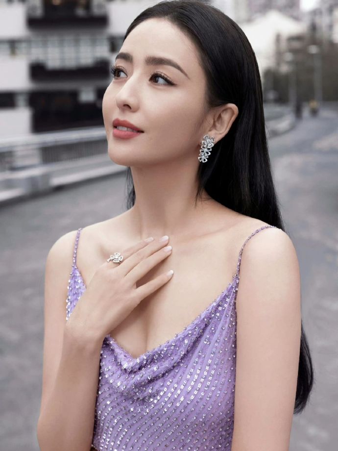 006yhxfkgy1hcbun1k6lbj30zk1bf79a