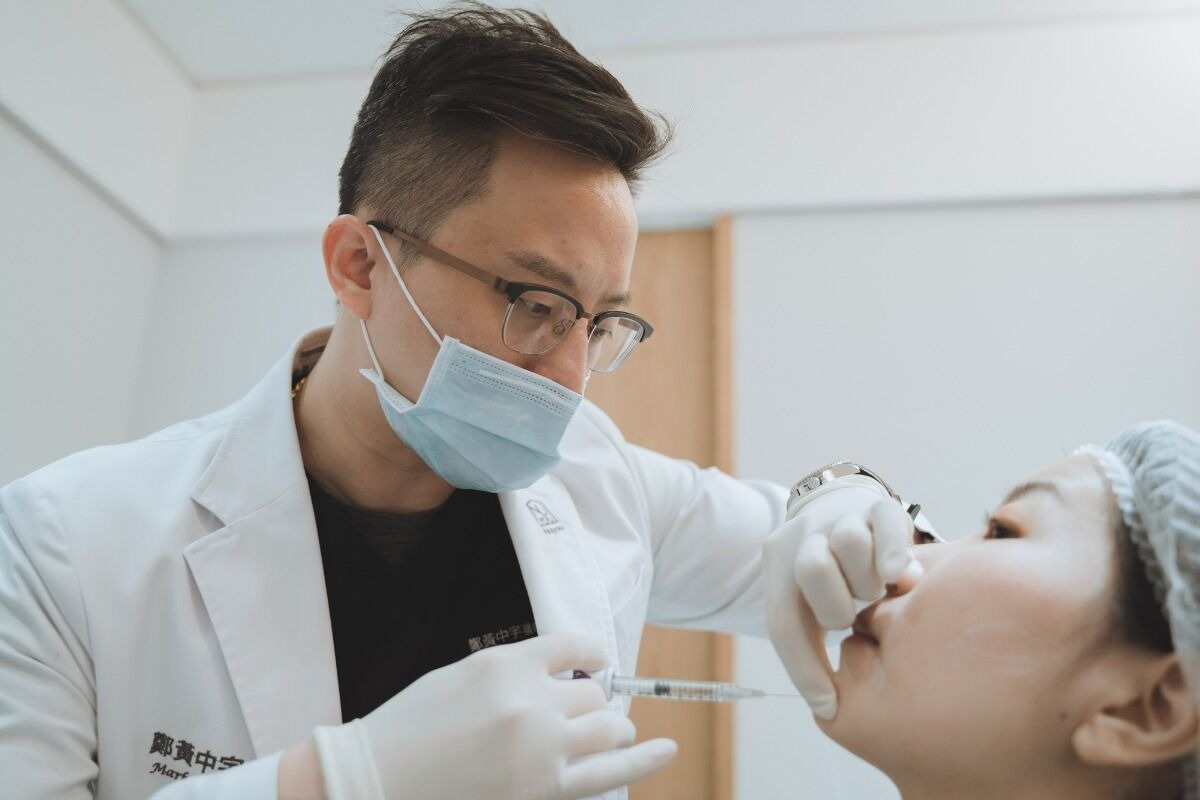 doctors treatment mentoplasty 1