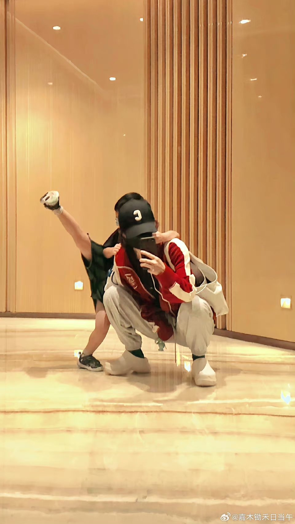 008dsy4bgy1hgpnv9epozj30qo1bedjt