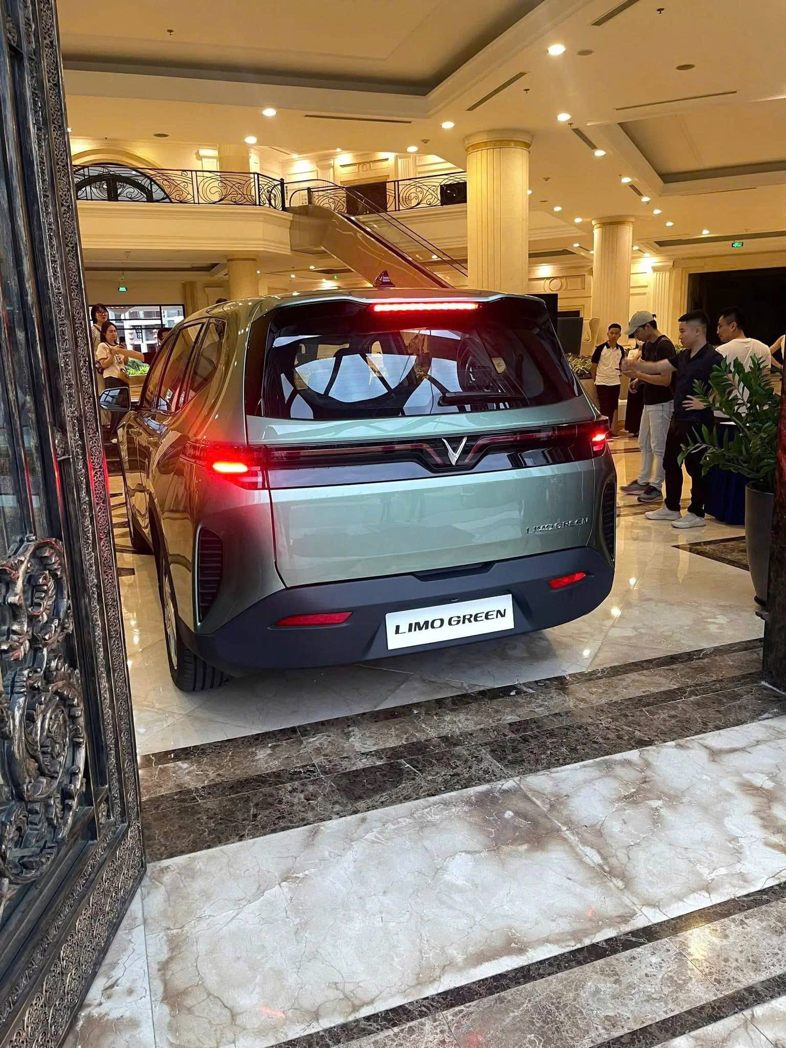 vinfast limo green thuc te 3