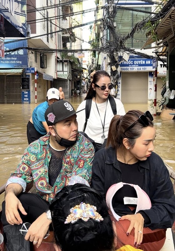 ung hoang phuc que van gay tranh cai khi di tu thien o hn hinh 7