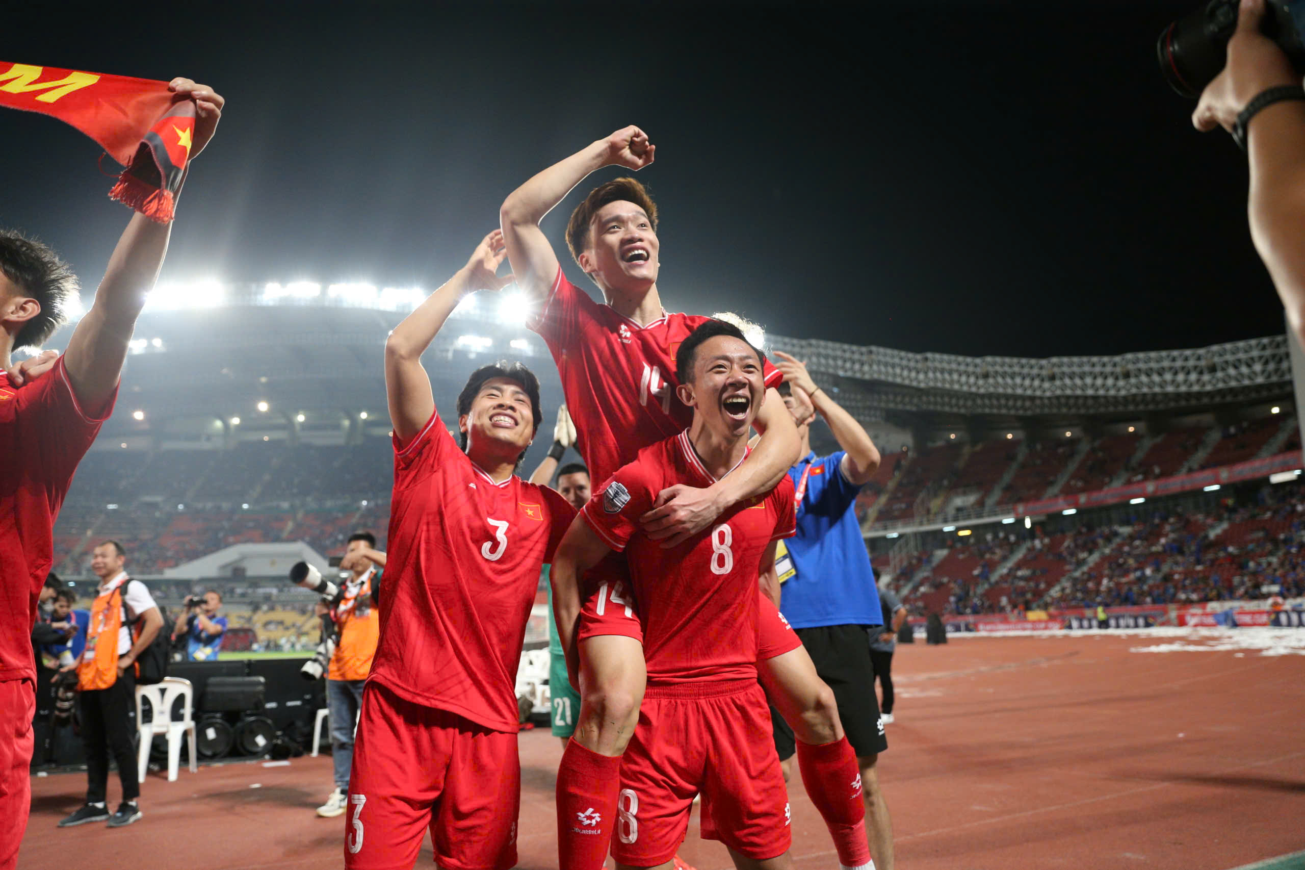 z6200224332816f9124e685d6ddb0ade515fb8a913c483