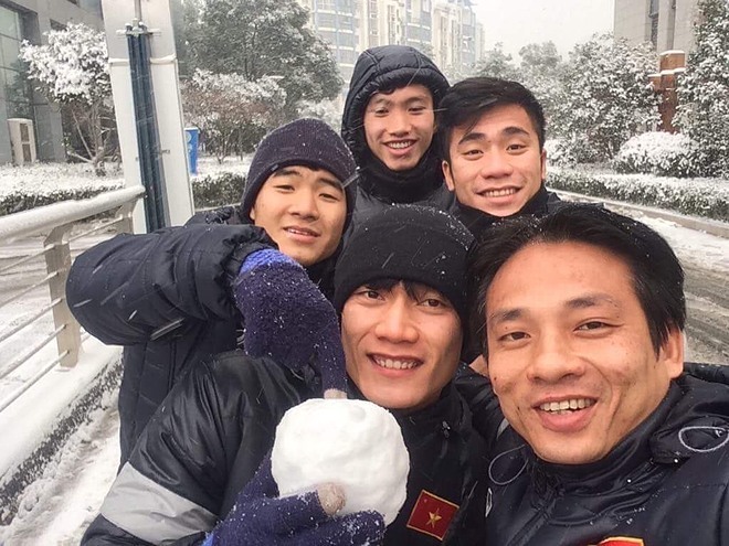 bac si nguyen trong thuy u23 viet nam