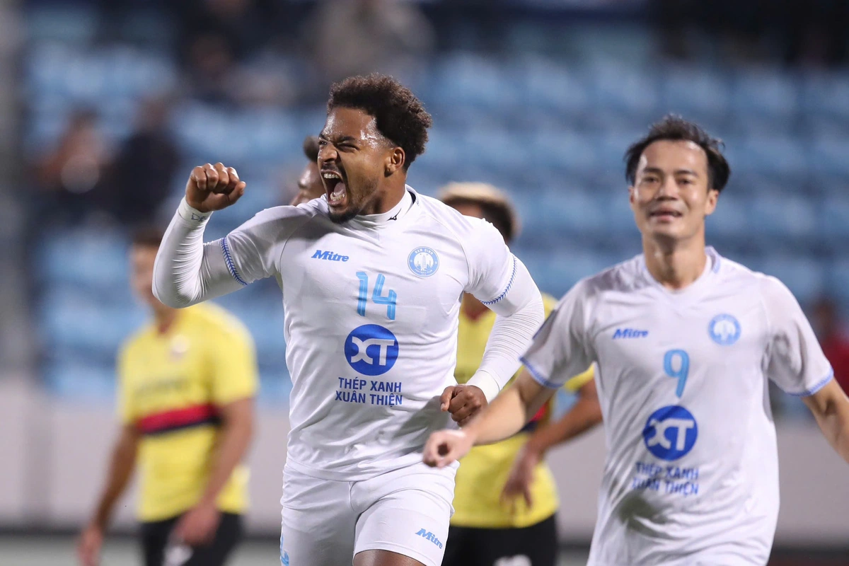 nguyen xuan son clb nam dinh doi tuyen viet nam 1 1733201865948539646909