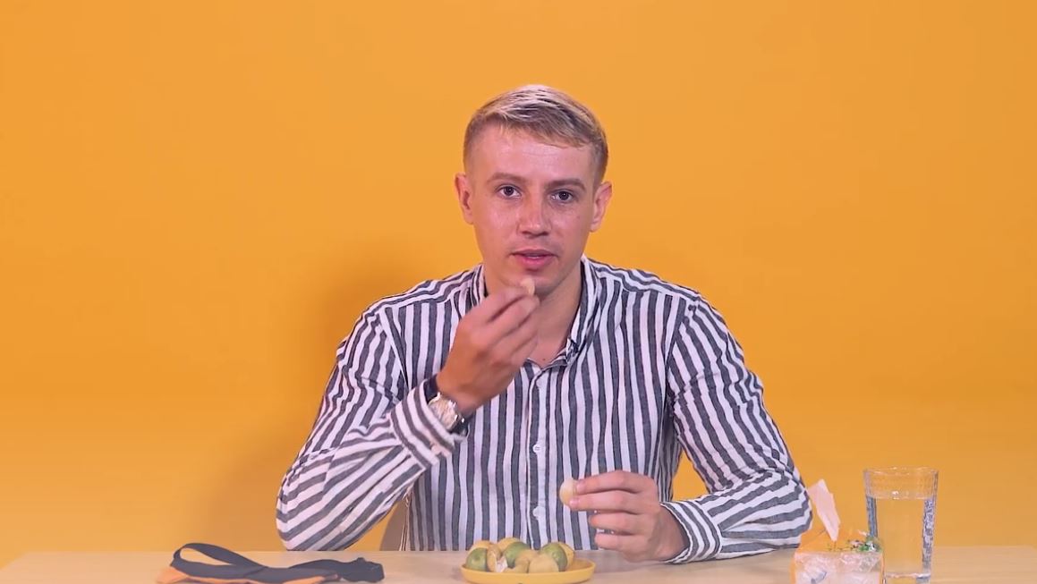 khach tay an bon bon 3