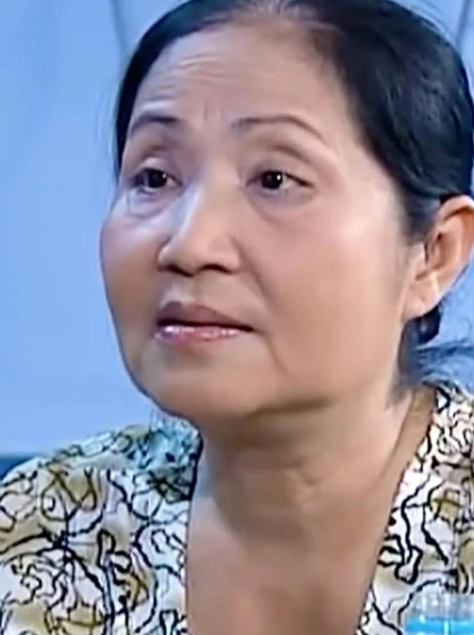nghe si uyen trinh 2