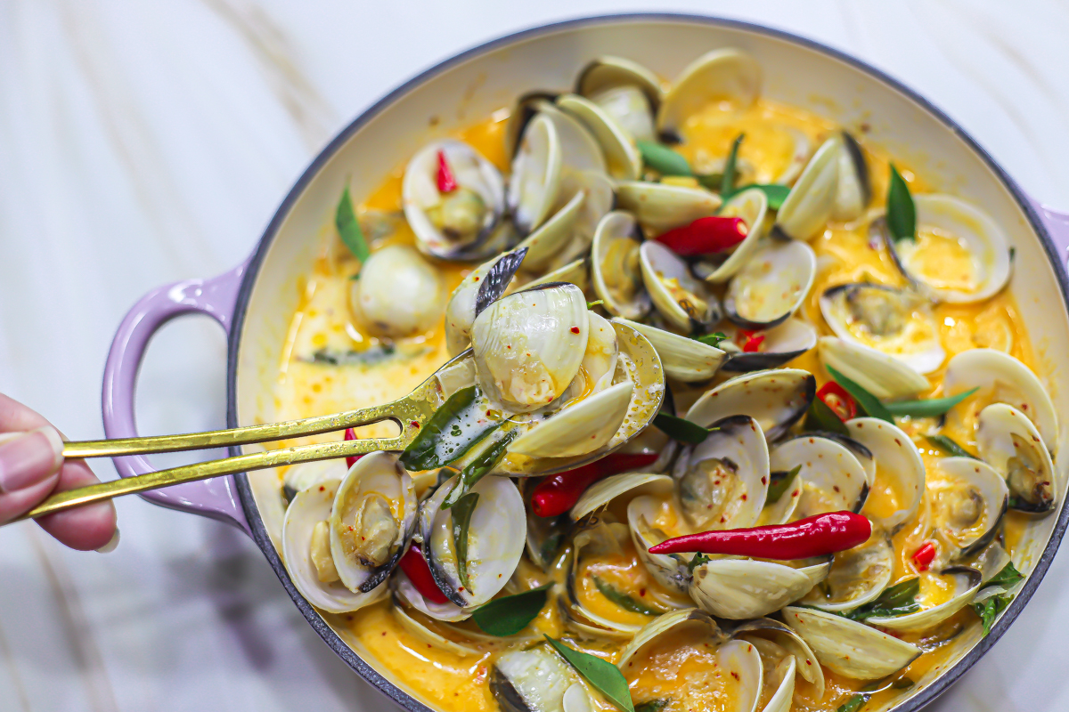 creamy garlic butter clams 3 17454049834791040736804