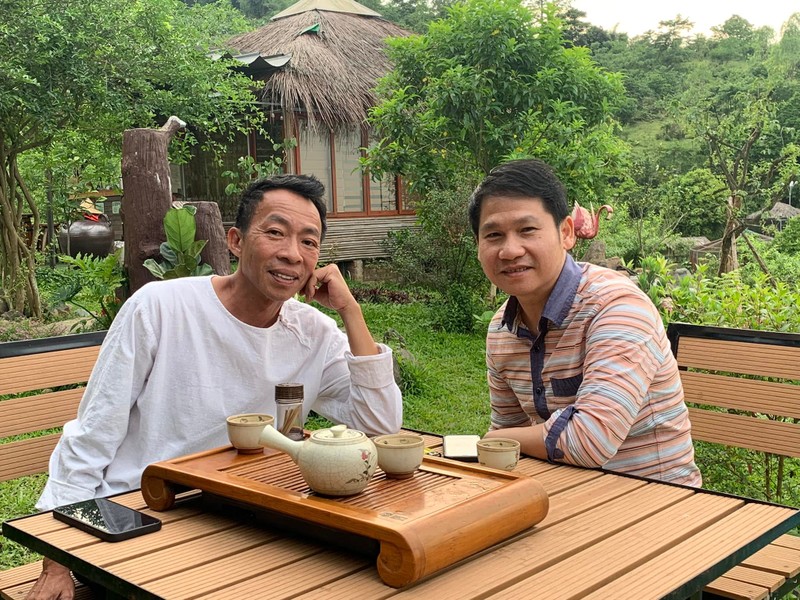 moi mat ngam trang trai 10000m2 cua ca si viet hoan