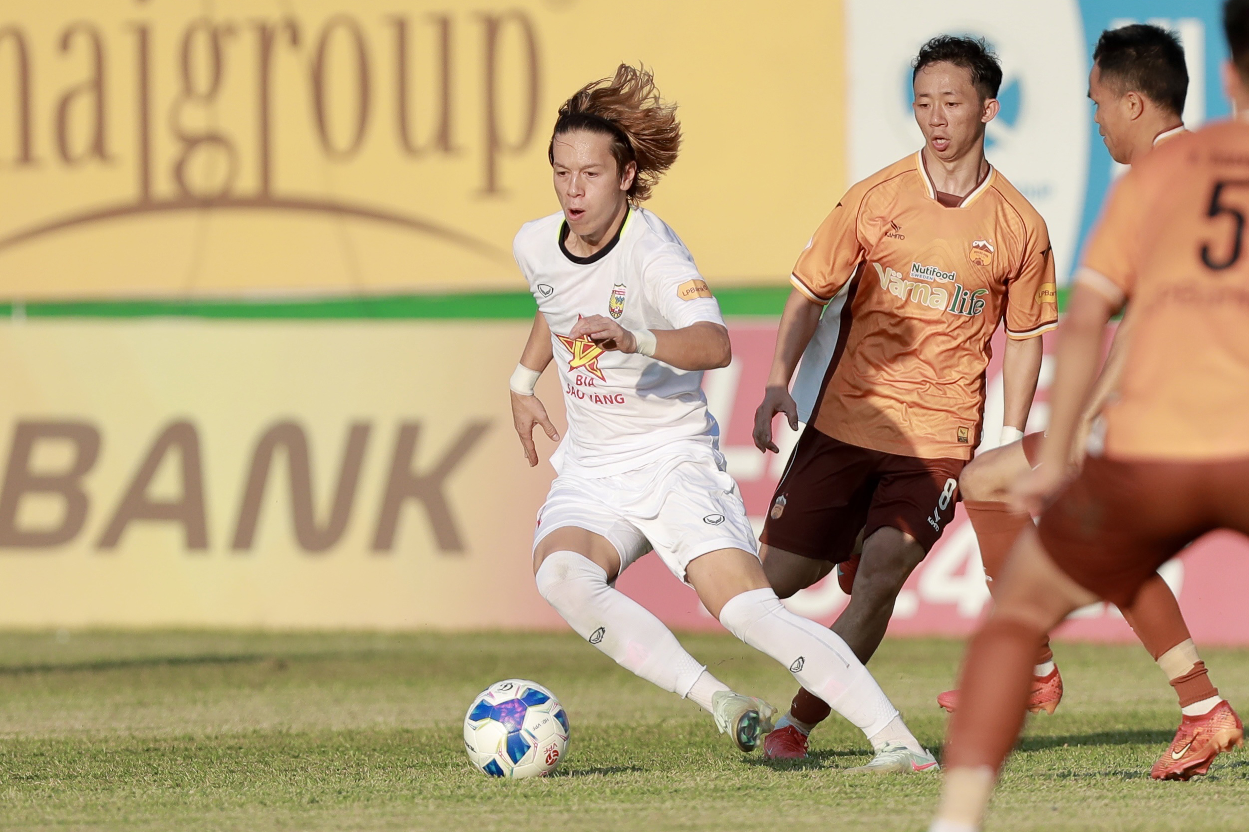 Tiền vệ Việt kiều cao 1m78 nhận lót tay tiền tỷ, ký 2 năm với đội “ngựa ô” V.League