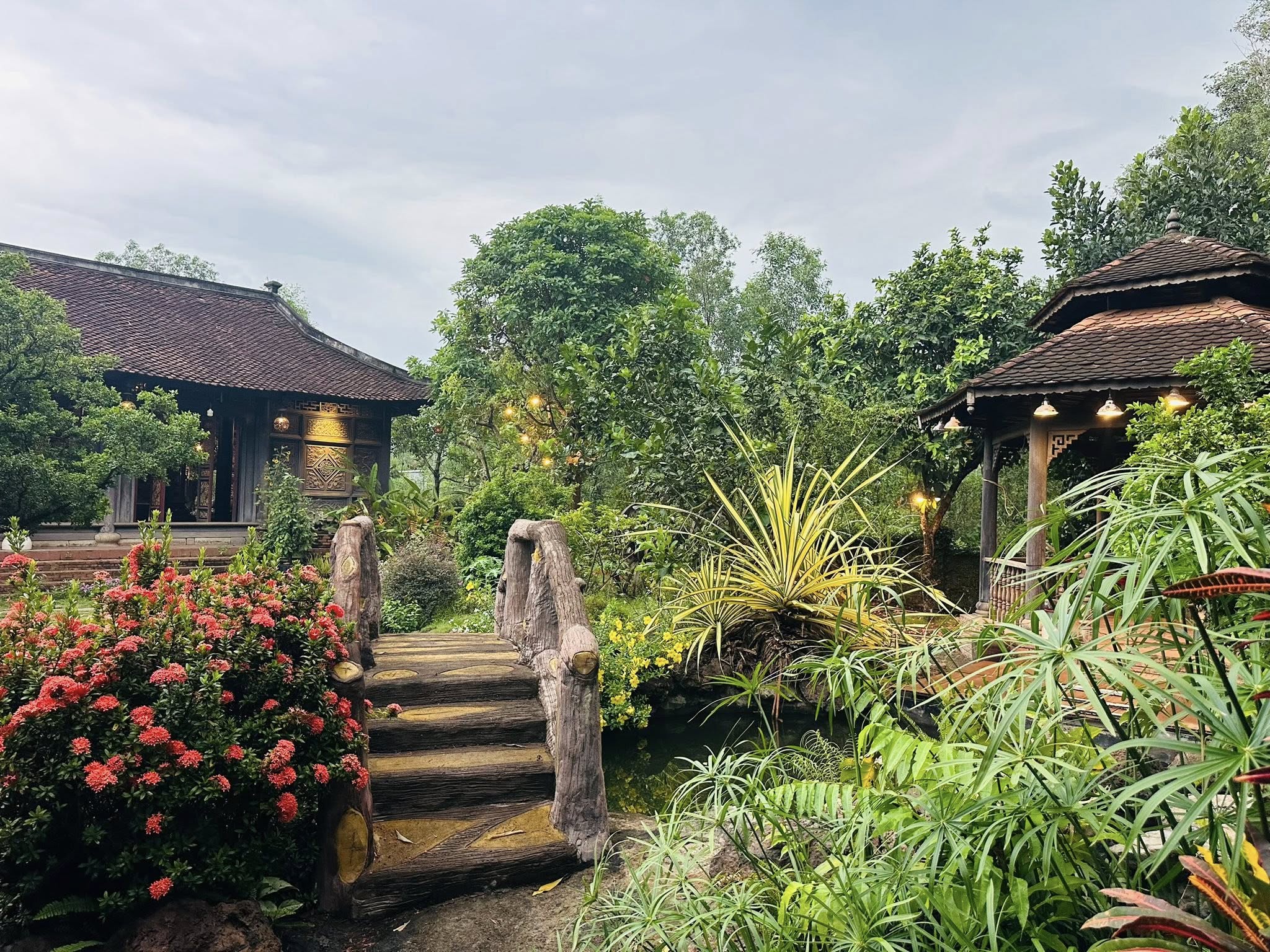 494715228100455265554988726136745249394942500n