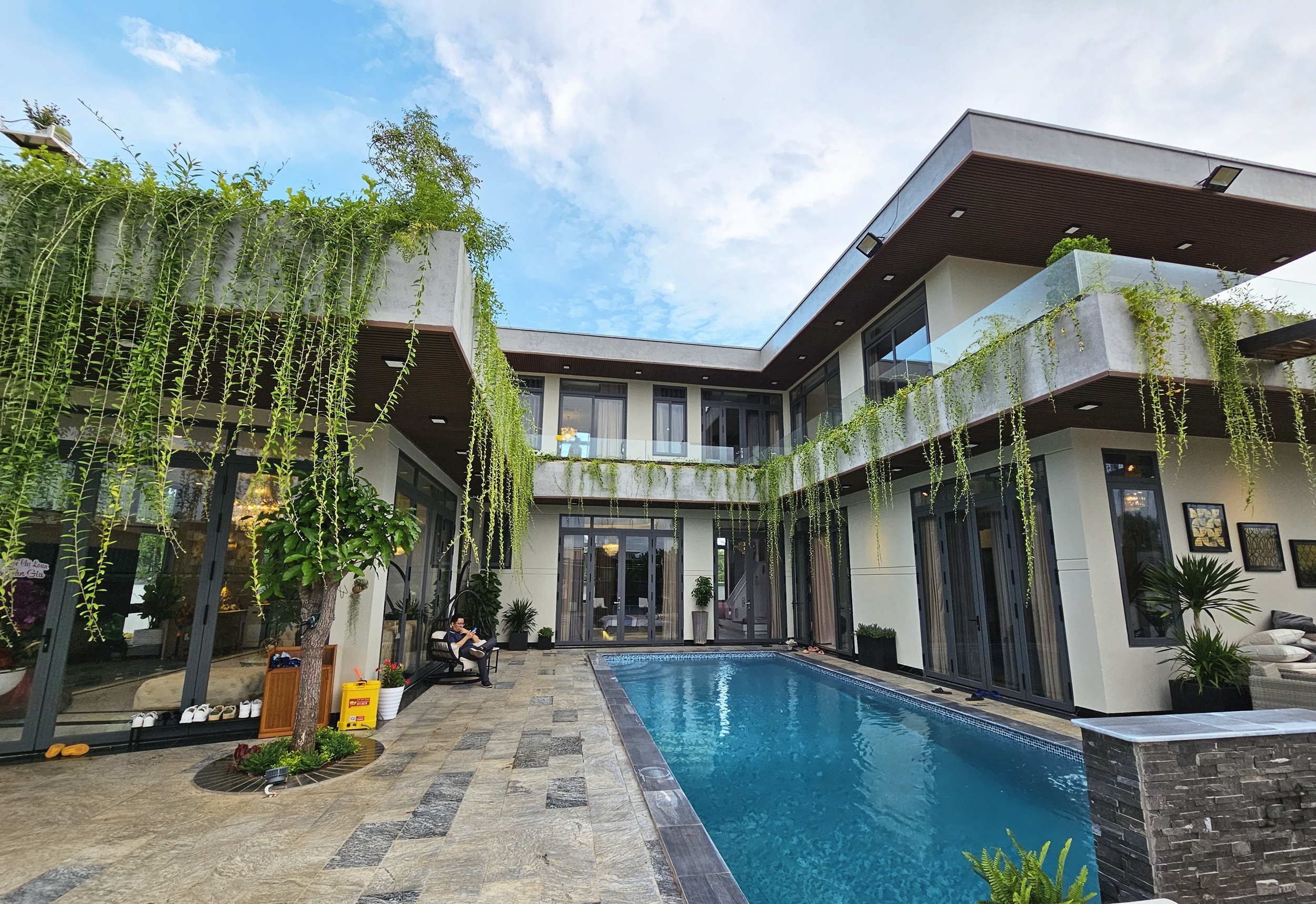 villa 1200m2 tri gia 35 ty dong cua ca si 5 con quach thanh danh 493 69285131