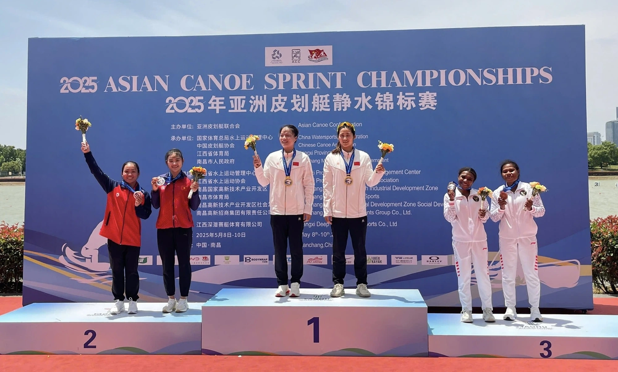 dua thuyen viet nam 2