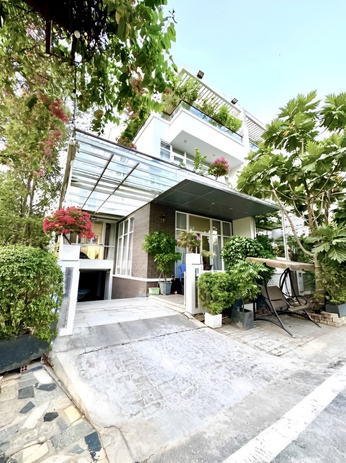 trinh kim chi he lo toan canh ngoi nha dang song cung chong dai gia khu vuon nhieu trai cay to bu 59n 1714042695 990 width780height1042