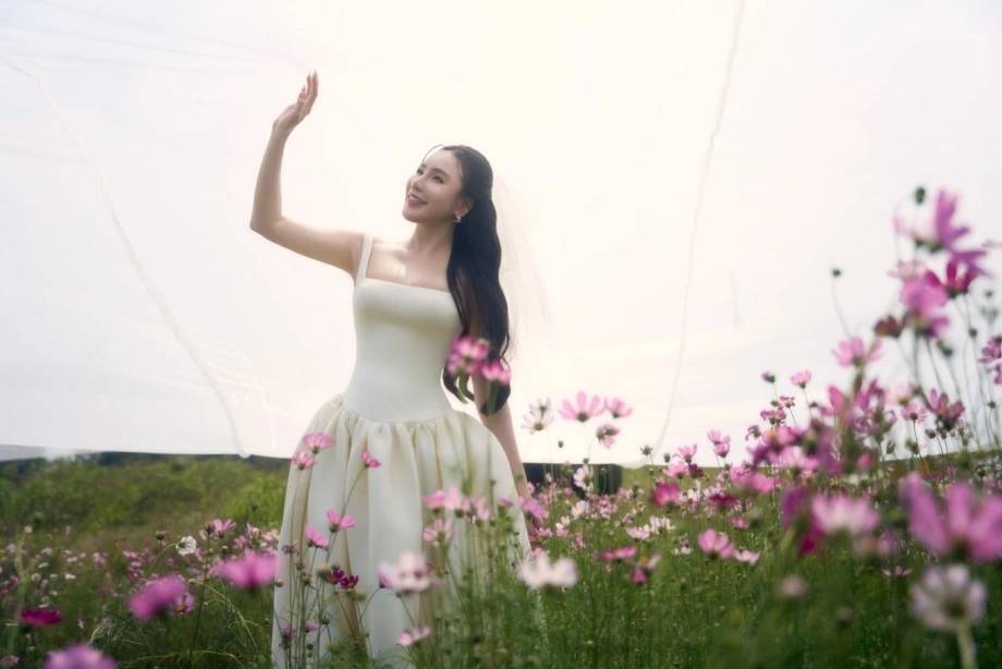 ho quynh huong trong mv thanh 9544 9025 1747223964 ho quynh huong trong mv thanh 9544 9025 1747223964