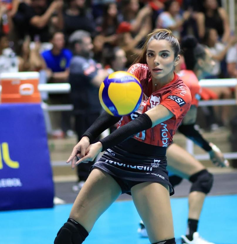 my nhan bong chuyen 3