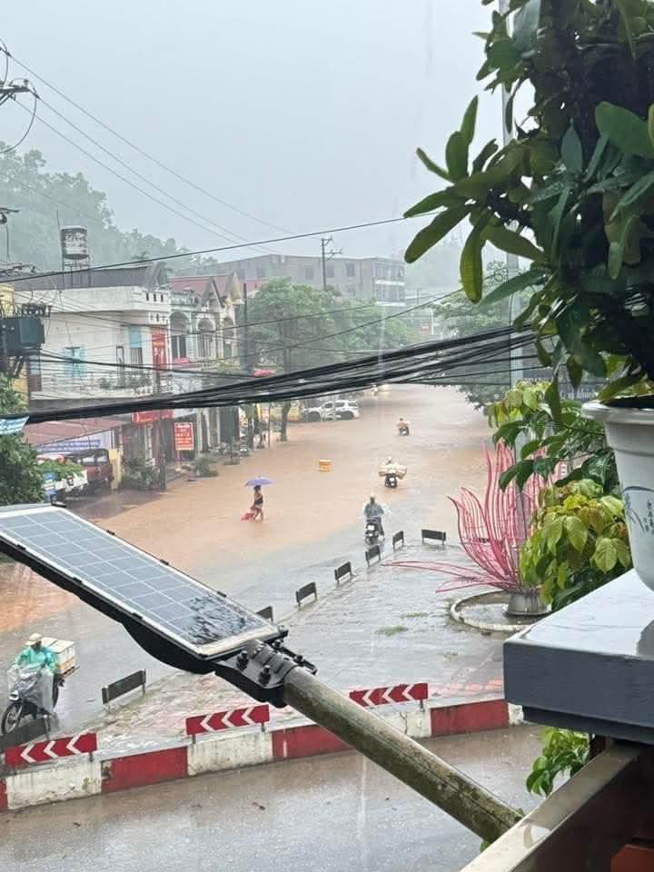 4996935027120968014237556888866449314312044n