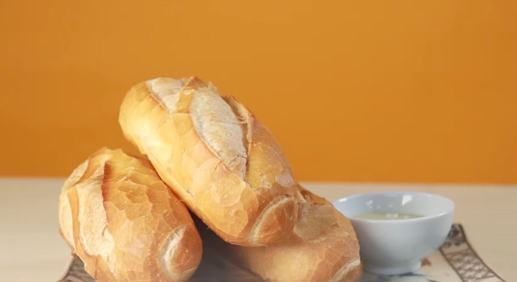 banh mi cham sua