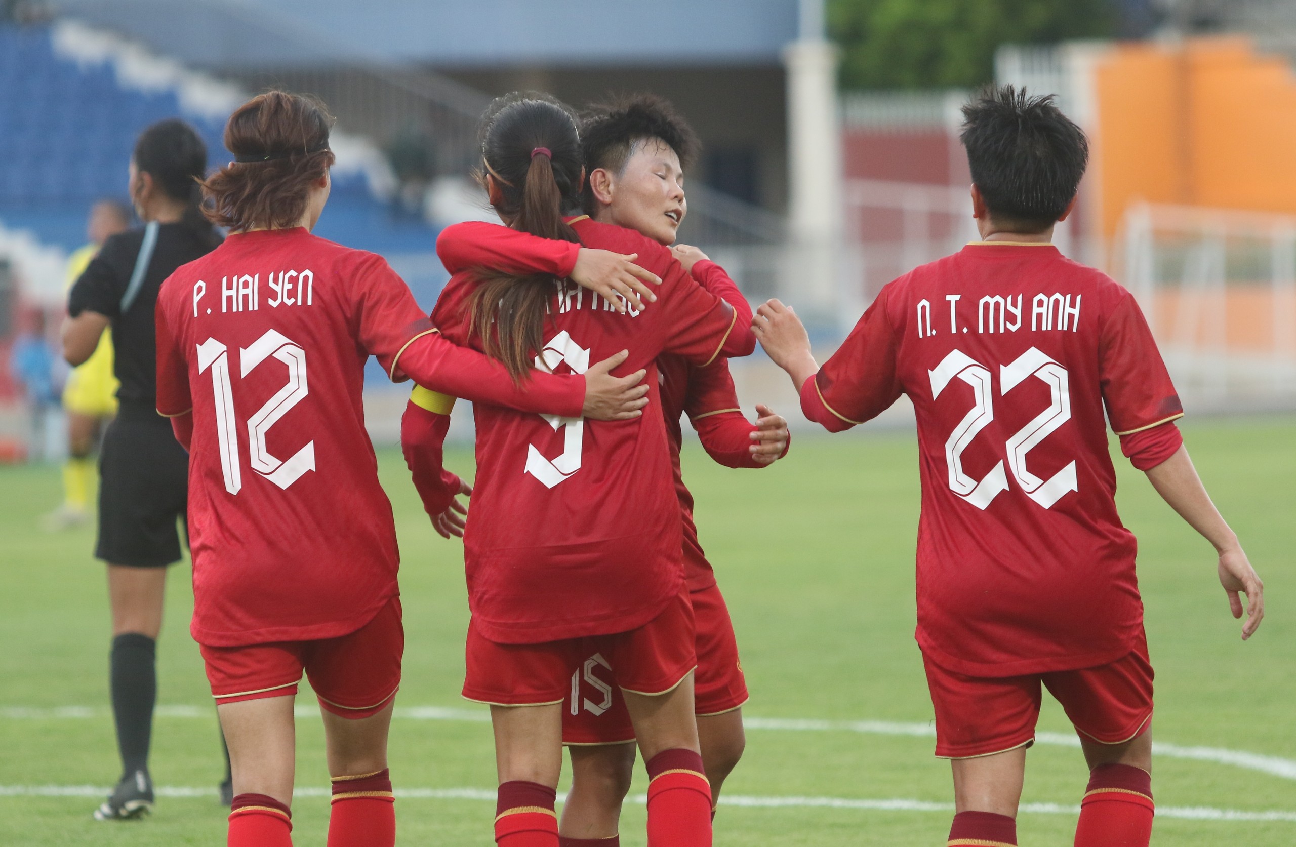 nu viet nam malaysia huynh nhu 20