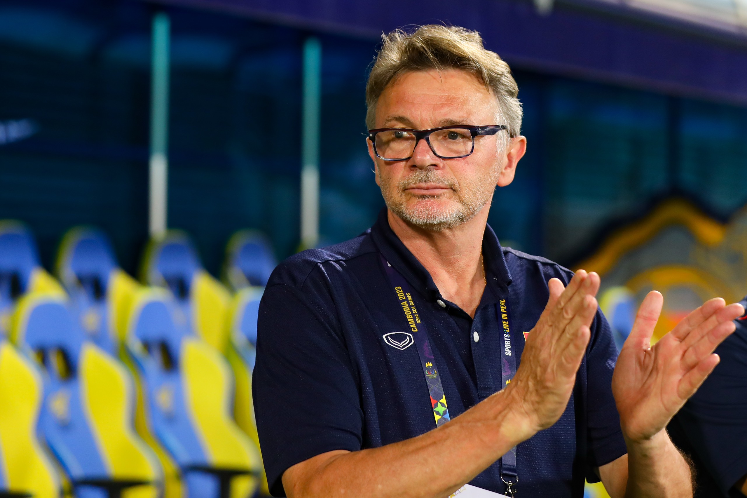 z4308450160933ca1426c2a1fc972a0fc881ad082644c9